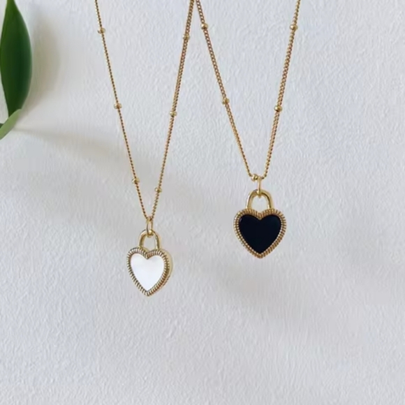 Double Sided Heart Necklace - Picture 3 of 4